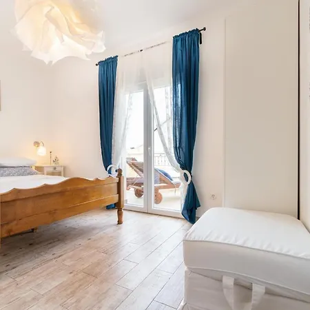 Lolic Apartment